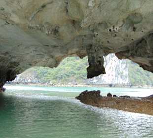 Wunderschöne Halong Bucht