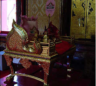 Wat Benchamabophit-Tempel -Thron