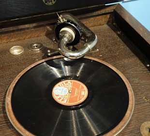 Rundgang durch die Abteilung "Mechanische Musik"