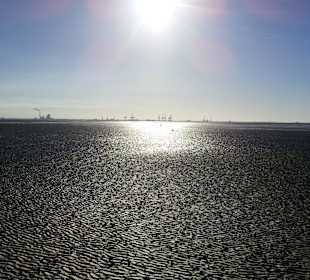 Blick Friesenstrand Richtung Wilhelmshaven
