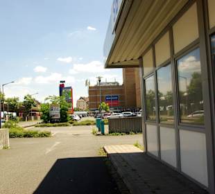 Zum Parkplatz kostenpflichtig