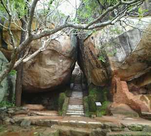 Sigiriya, der Eingang zum großen Felsen