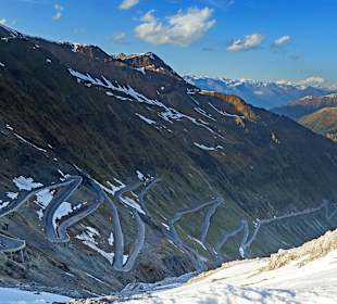 Beeindruckende Stilfserjoch Straße