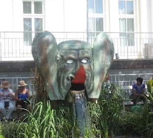 Skulptur auf der Promenade