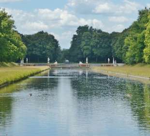 Blick Richtung Großer Kaskade im Schlosspark