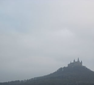 Burg Hohenzollern auf dem Berg
