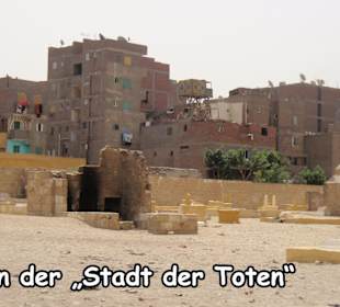 in der Totenstadt
