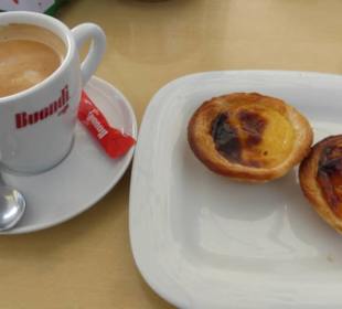 Pasteis de Nata zum Kaffee