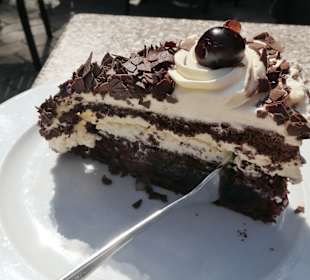 Hundertwasserhaus: Kaffeepause Café Alt Magdeburg