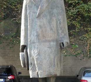 Ansichten des Konrad Adenauer Denkmals