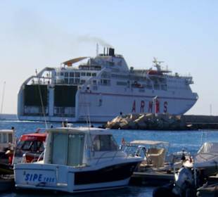 Da fährt sie los, die Armasfähre nach Gran Canaria