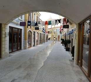 Sonntagsspaziergang durch das leere Mediterraneo