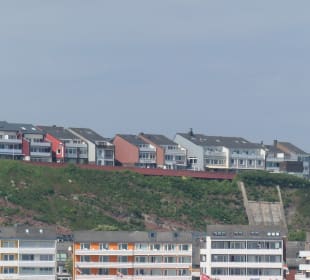 Blick vom Katamaran zur Insel Helgoland