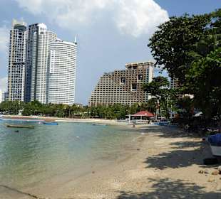 Blick nach Norden, Abschnitt Hotel Centara Mirage