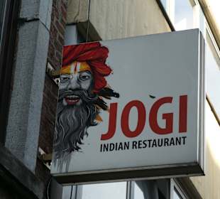Zum Abendessen im Jogi Indian Restaurant in Aachen