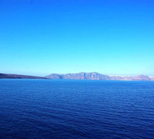 Santorin selbst im Bild Landschaft, Stadt