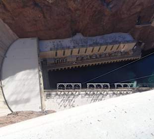 Blick auf die Turbinenhäuser