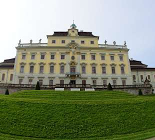 Schloss Ludwigsburg 2000 Meter enftfernt