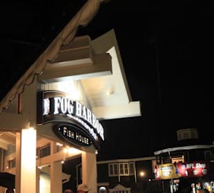 Fog Harbour, tolles Fischrestaurant bei Nacht
