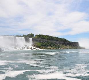 Mit der "Maid of the Mist" in die Niagara Fälle