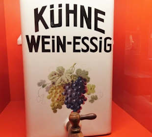 Typische Hamburger Produkte im Museum