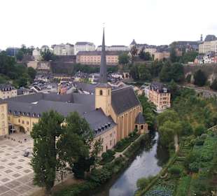 Neumünster und Grund