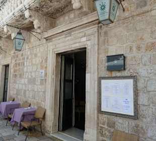 Mitten in der Altstadt, auf dem Luca-Platz