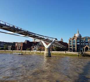 Millennium Bridge 