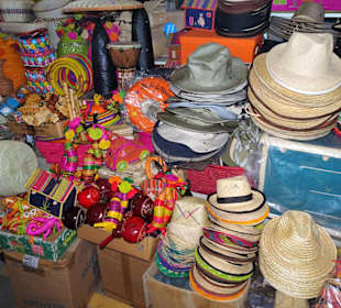 Rundgang über den bunten Marché Couvert