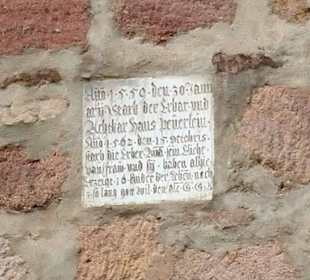 Inschrift Aussenmauer