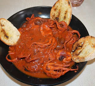Oktopus in pikanter Sauce im Ristorante da Mario