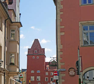 Keplerstraße mit Geschlechterturm