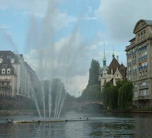Wasserspiel auf der Ill