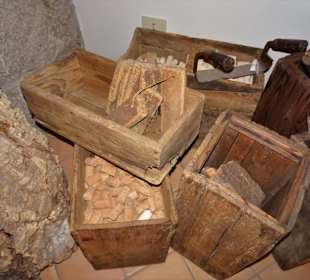 Korkverarbeitung im Museo Etnografico