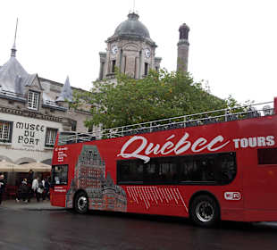 Altstadt mit Quebec Bus