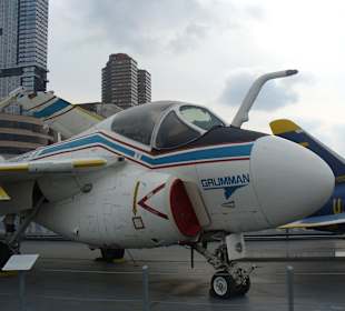 Auf der USS Intrepid