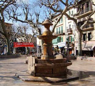 Platz vor der Kirche Sant Bartomeu