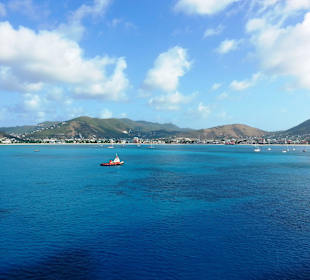 Bei der Einfahrt in den Hafen