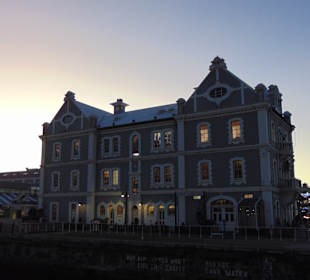 Alfred & Victoria Waterfront