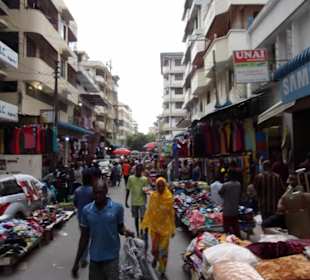 Seitenstrassen um den Kariakoo Markt