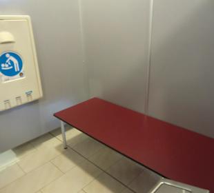 Große Familienumkleidekabine