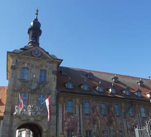 Das Alte Rathaus von Bamberg über der Regnitz
