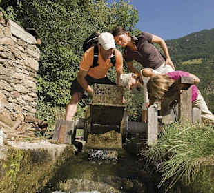 Wandern entlang der Waalwege
