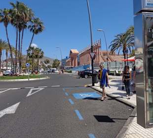 Seitlicher Blick auf das Cafe