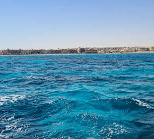 Hurghada im Hintergrund