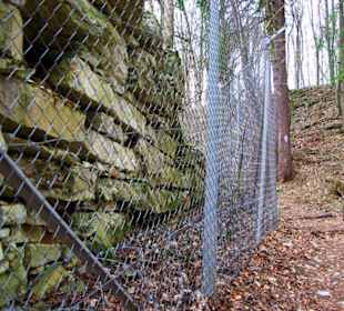 Der Wanderweg um die Festung
