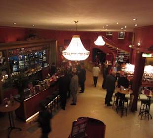 Impressionen Eingangsbereich und Bar