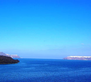 Santorin selbst im Bild Landschaft, Stadt