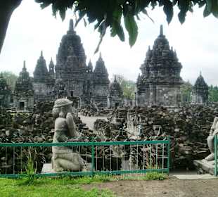 Tempel ung Gartenanlage