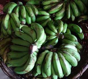 Rundgang über den Petit Marché von Saint-Denis